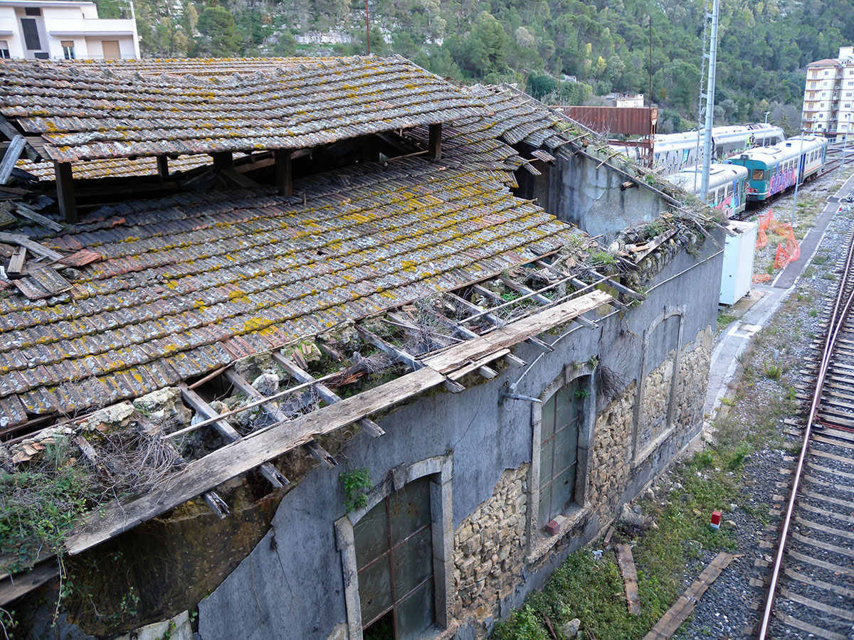 Galleria foto 'Modica, ex deposito locomotive presto in sicurezza' - foto 1