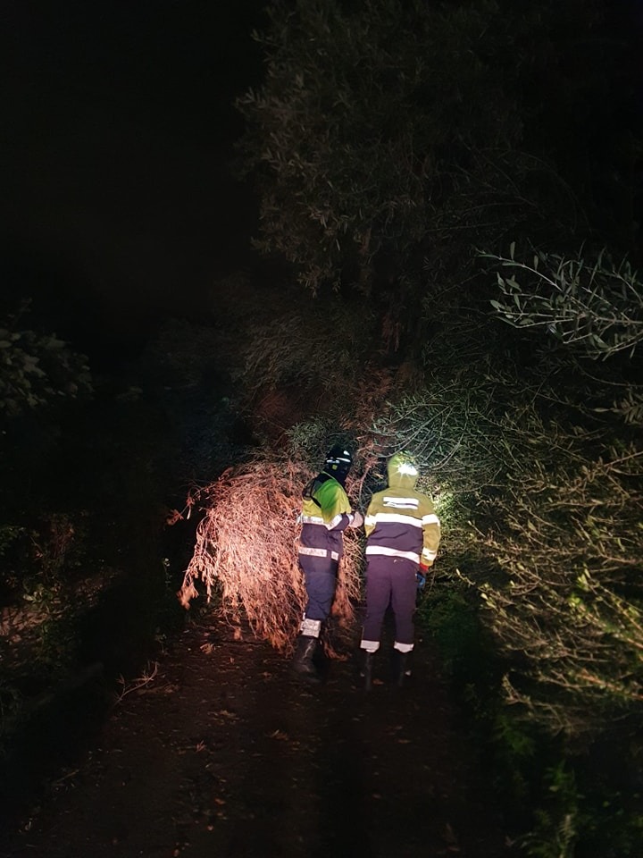 Pioggia, trombe d’aria e forte vento: la Sicilia sferzata dal maltempo Pioggia, trombe d’aria e forte vento: la Sicilia sferzata dal maltempo