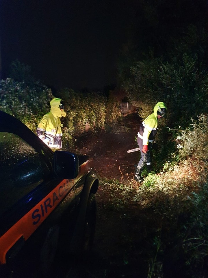 Pioggia, trombe d’aria e forte vento: la Sicilia sferzata dal maltempo Pioggia, trombe d’aria e forte vento: la Sicilia sferzata dal maltempo