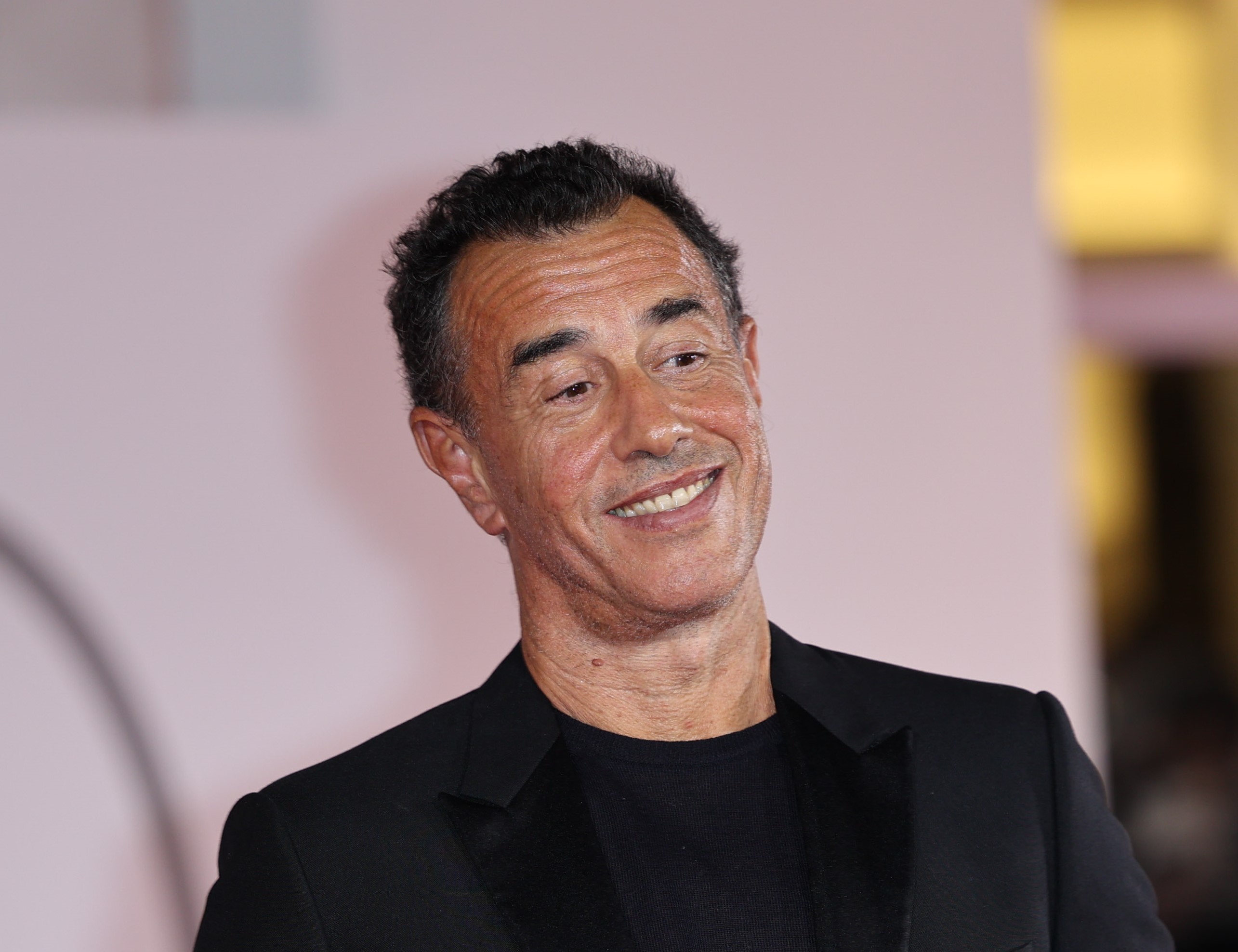 Golden Globes, trionfo per “Oppenheimer”: sconfitto Garrone