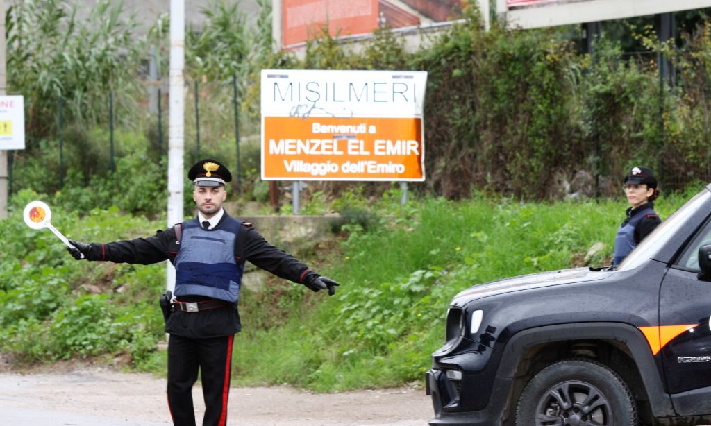 Palermo, bruciavano spazzatura illegalmente: scatta la denuncia
