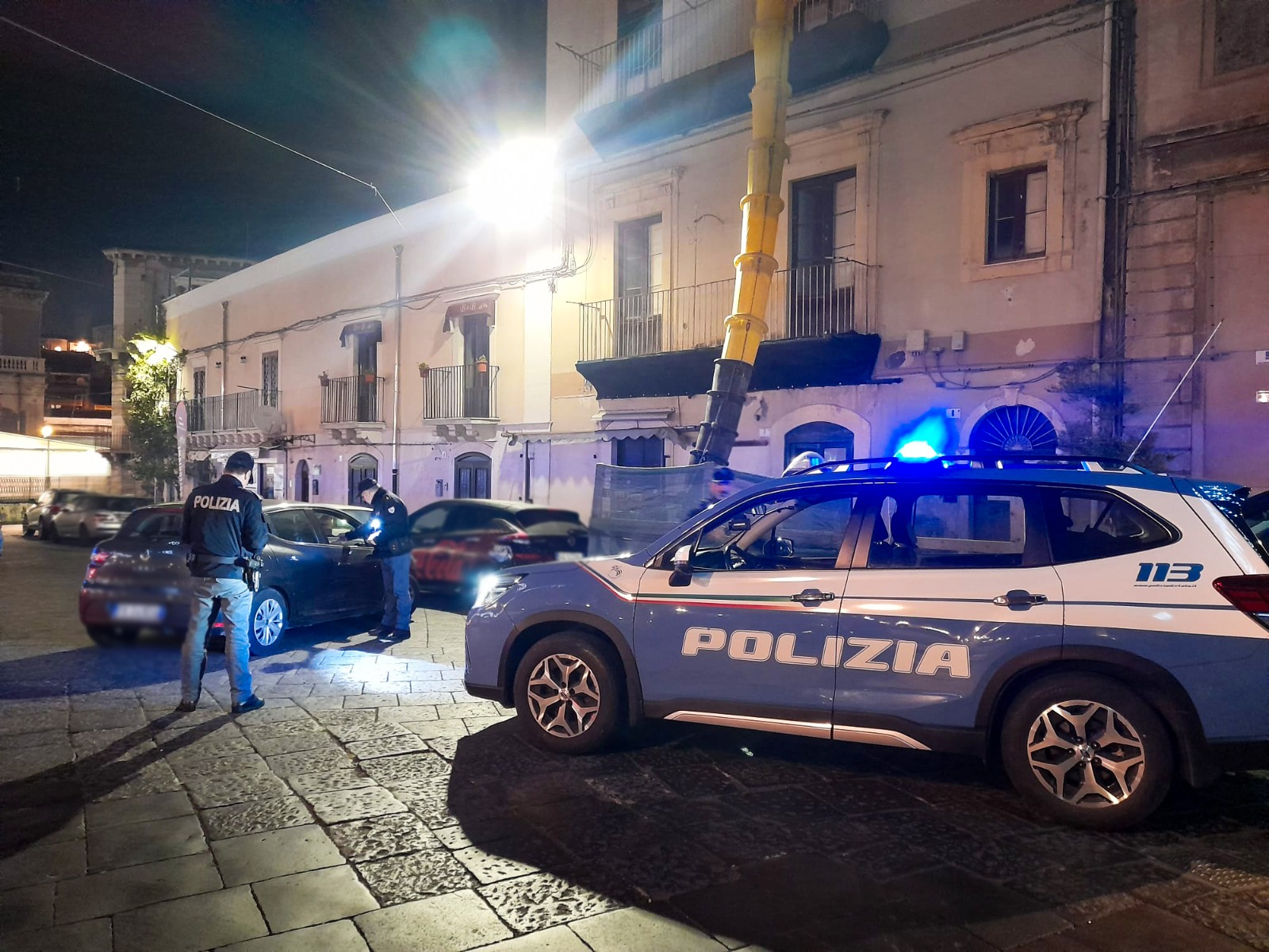 Catania, monitoraggio quartiere San Cristoforo: parcheggiatori abusivi allontanati dalla Polizia
