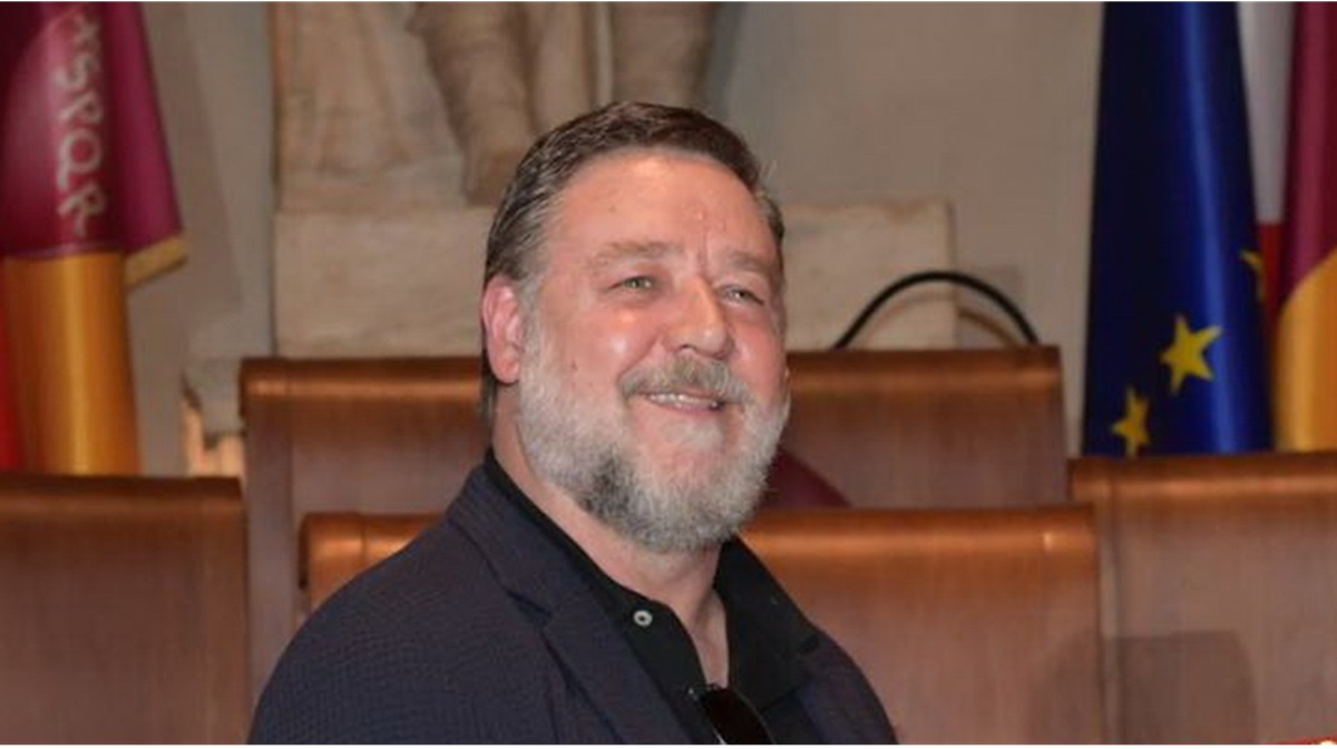 Russell Crowe ospite a Sanremo 2024: “Al mio segnale scatenate l’inferno!”