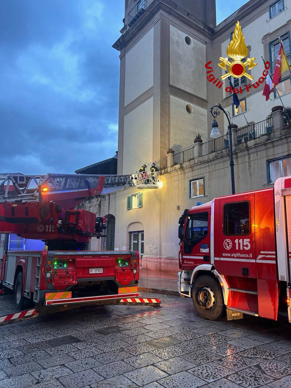 Cadono pezzi d’intonaco a “Palazzo Benso”: paura al Tar di Palermo