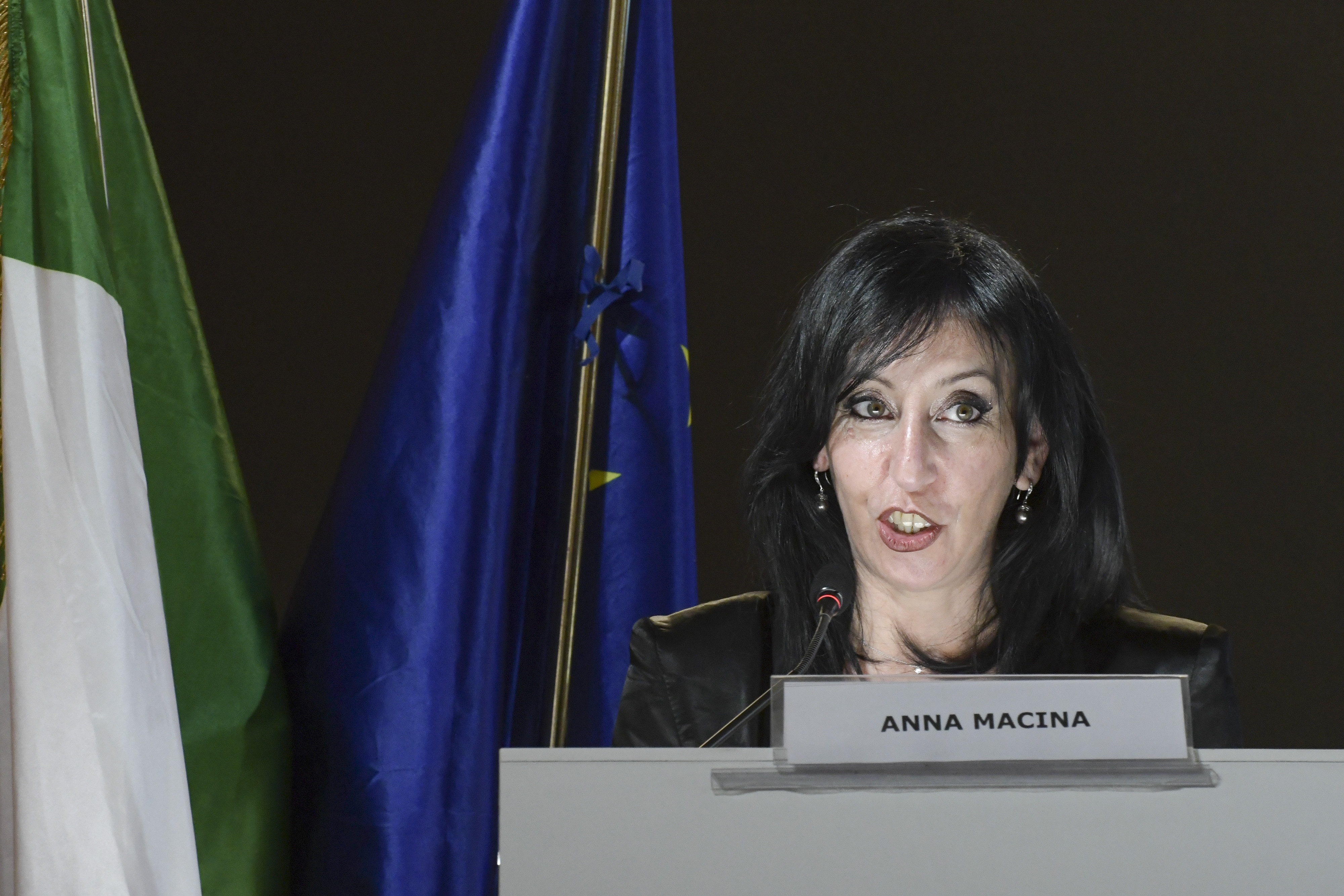 Sud chiama Nord si rafforza, arriva un’altra ex M5S: Anna Macina con Cateno De Luca