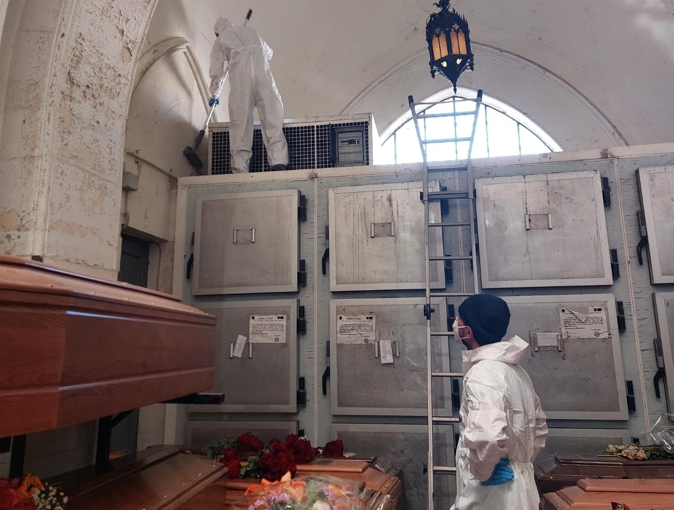 Cimitero di Catania: avviati lavori pulizia straordinaria e sanificazione deposito