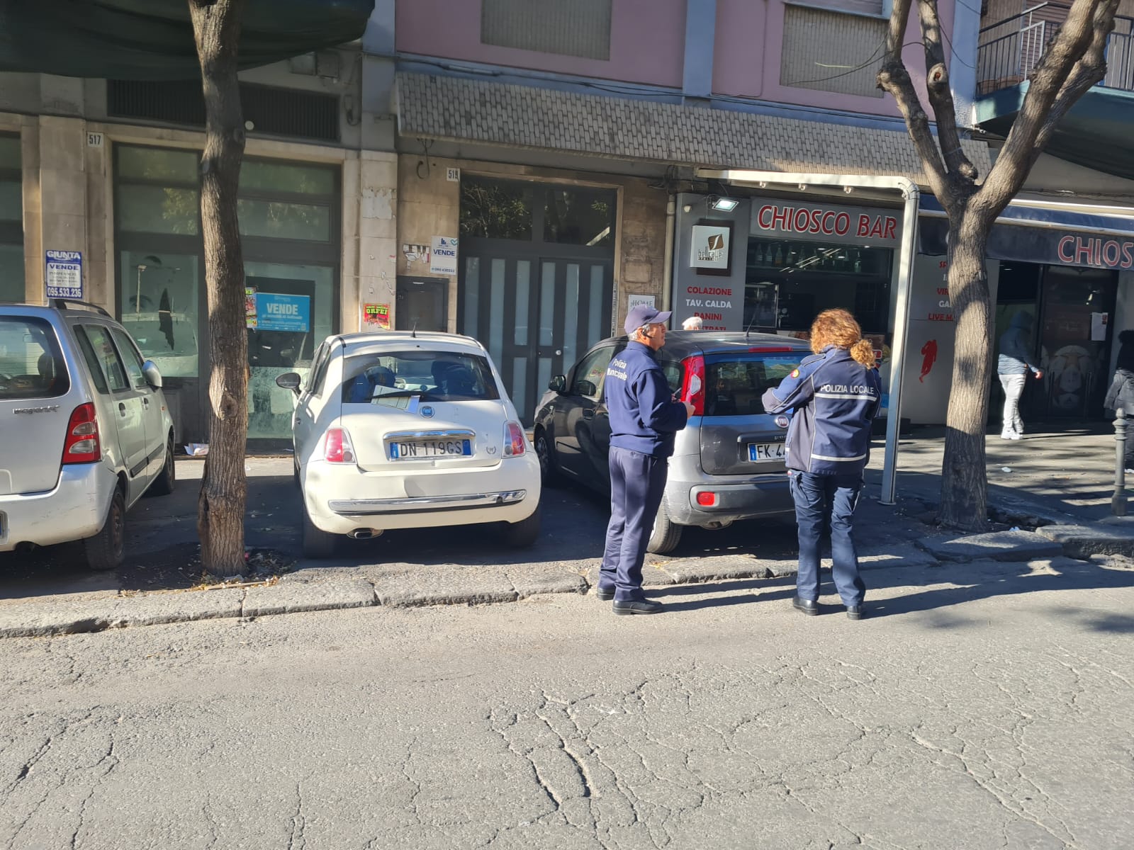 Catania, sosta selvaggia e altre irregolarità in via Plebiscito: raffica di sanzioni