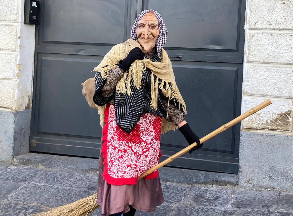 Galleria foto 'Befana solidale, dalle “Zagare” alle case-famiglia per il “regalo più grande”' - foto 2