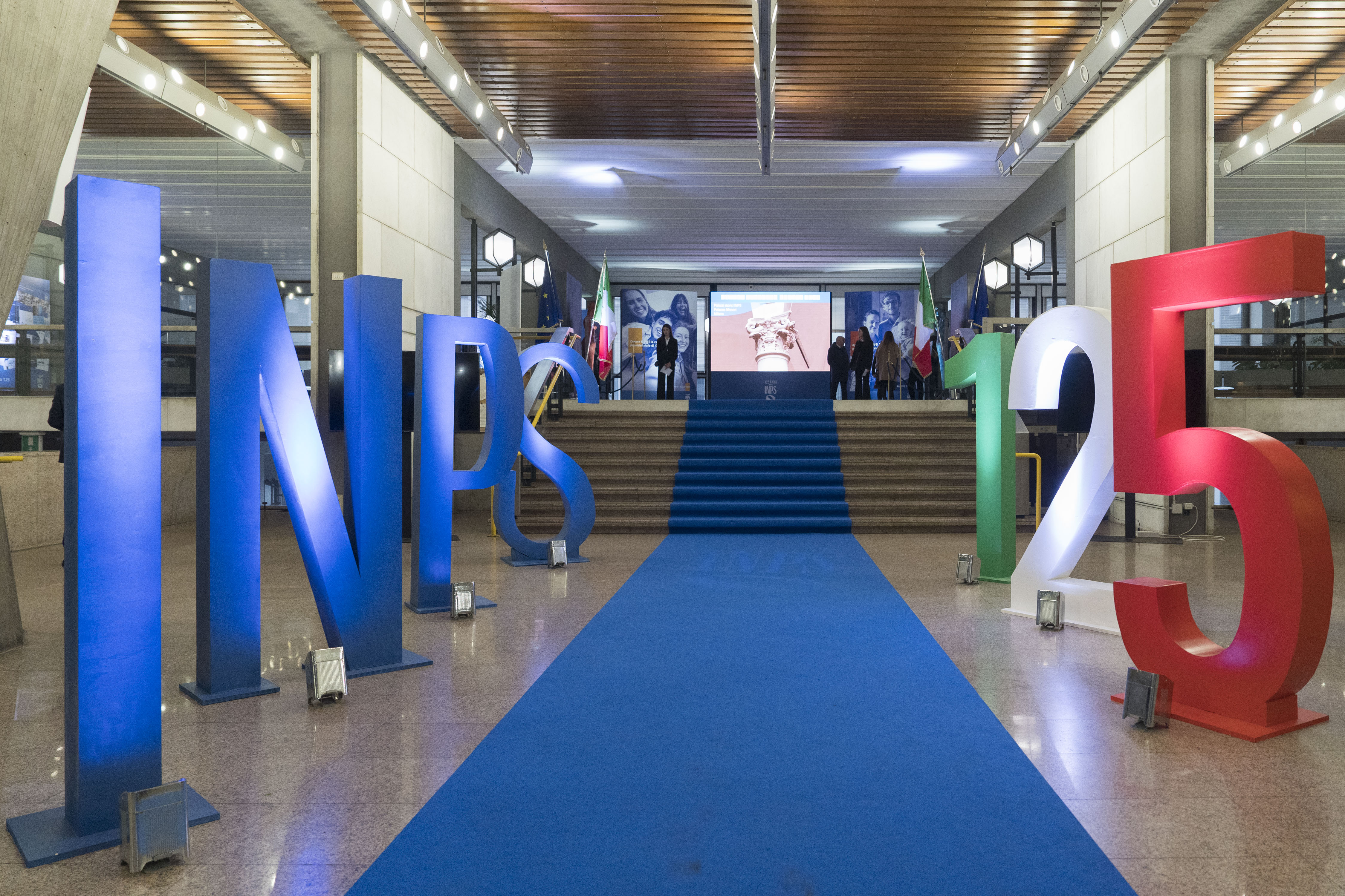 Concorso INPS 2024 diplomati: posti e requisiti