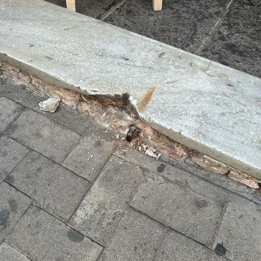 Catania, ladro in libreria: ruba dalla cassa