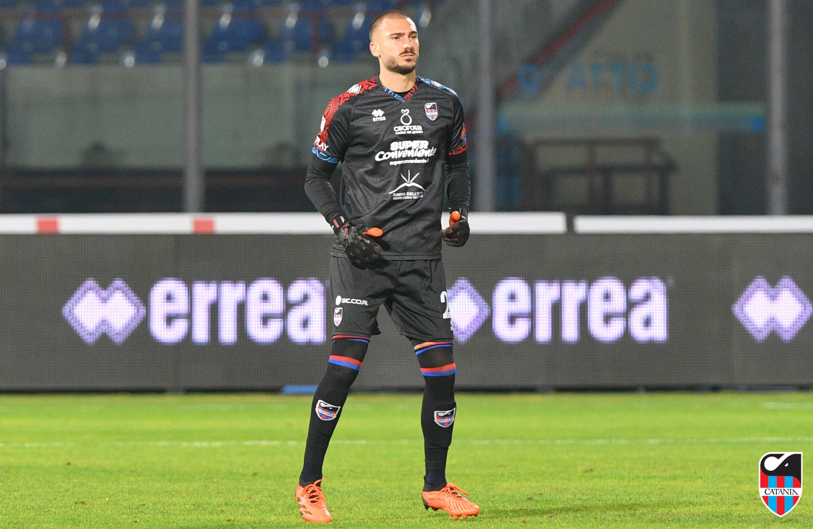 Galleria foto 'Catania, colpaccio di mercato: Sturaro in città' - foto 1
