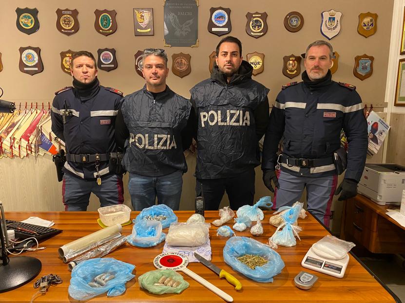 Palermo, scovato laboratorio stupefacenti nel cuore di Ballarò: arrestato straniero