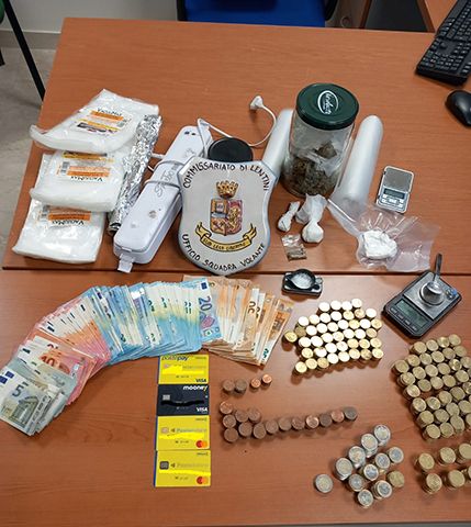 Abitazione adibita a supermarket della droga: arrestato 30enne nel siracusano