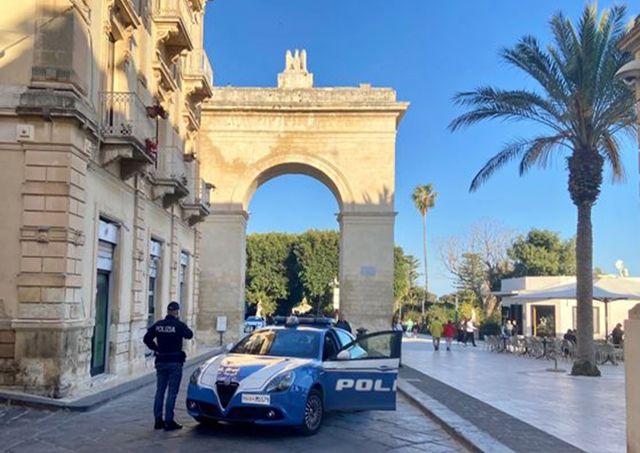 Abitazione adibita a supermarket della droga: arrestato 30enne nel siracusano