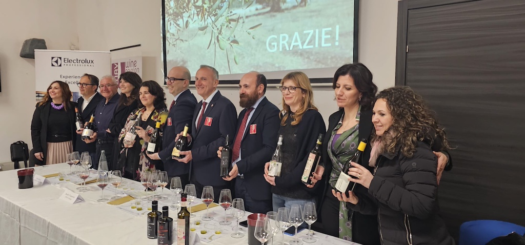 Sei Strade del Vino di Sicilia al Salone internazionale dell’enoturismo in Spagna. “Ambizioso progetto di promozione del territorio”