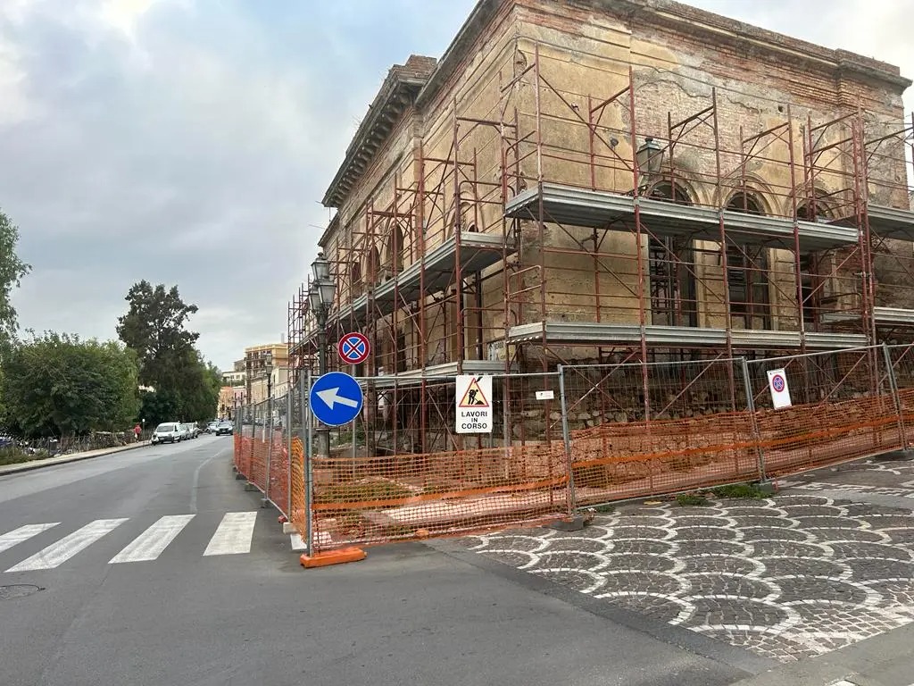 Botta e risposta sull’ex asilo Calcagno di Milazzo