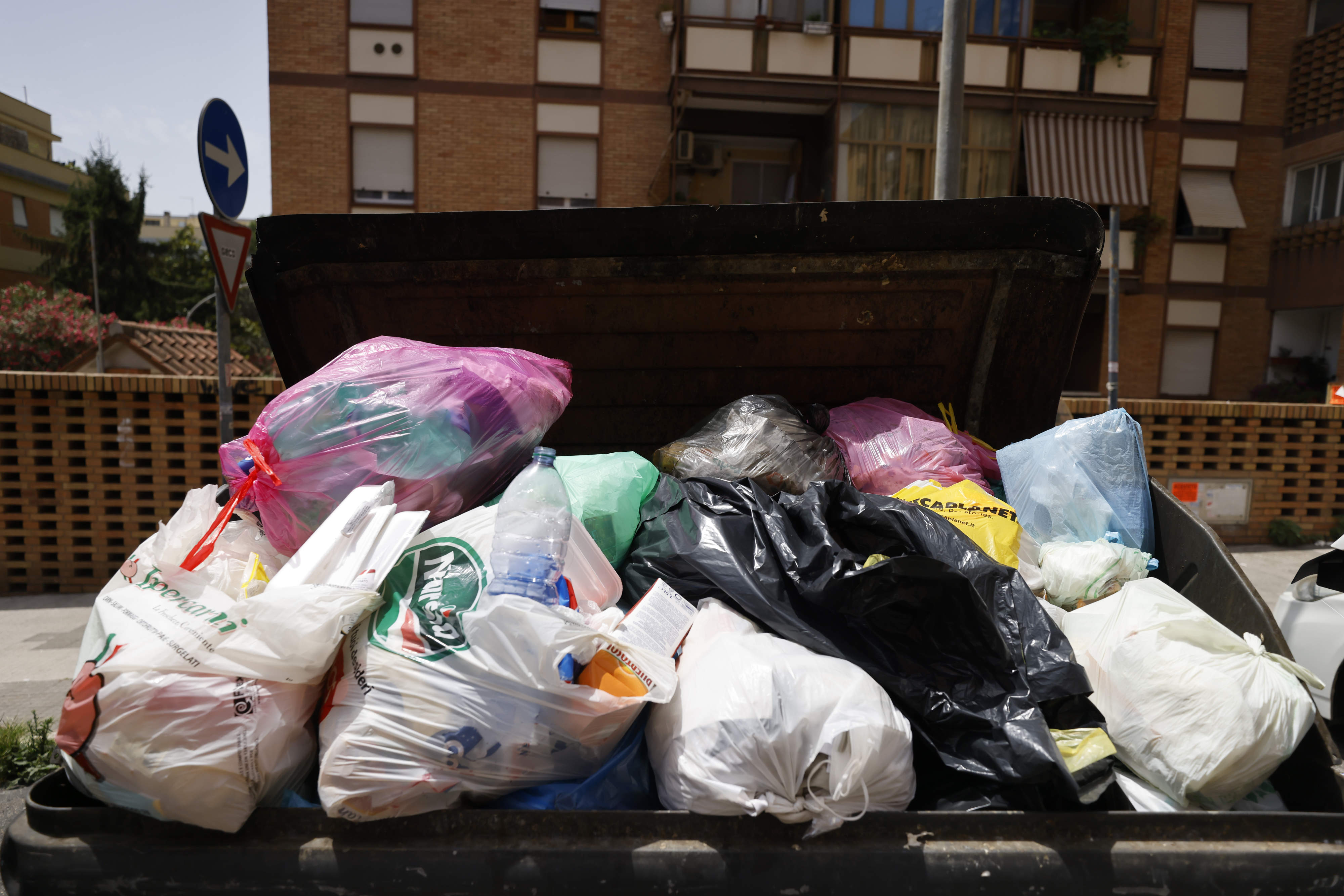 Ragusa, rifiuti abbandonati in provincia, verifiche al via