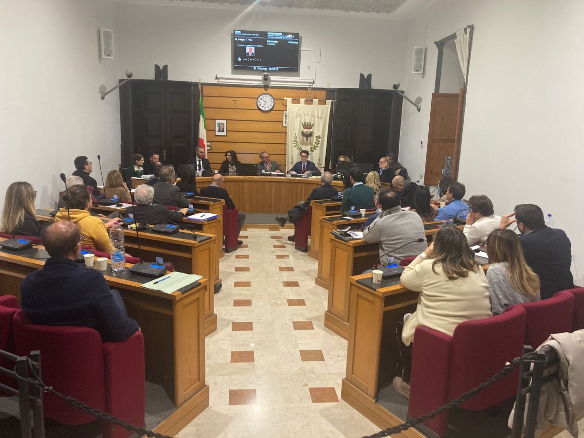 Alcamo, via libera al Bilancio e spesa in aumento