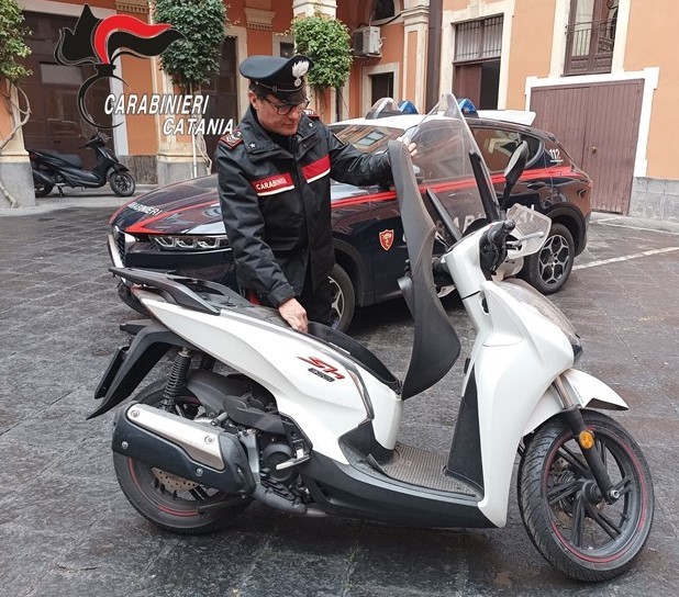 Dallo scooter al negozio di casalinghi: tre arresti per tentato furto a Catania