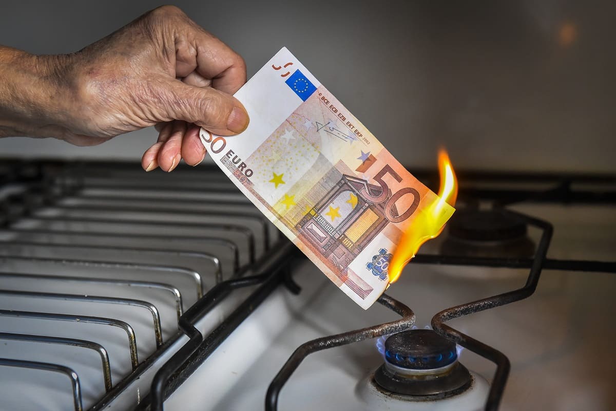 “Incubo” bollette, nuovi aumenti delle tariffe Enel: ecco cosa fare