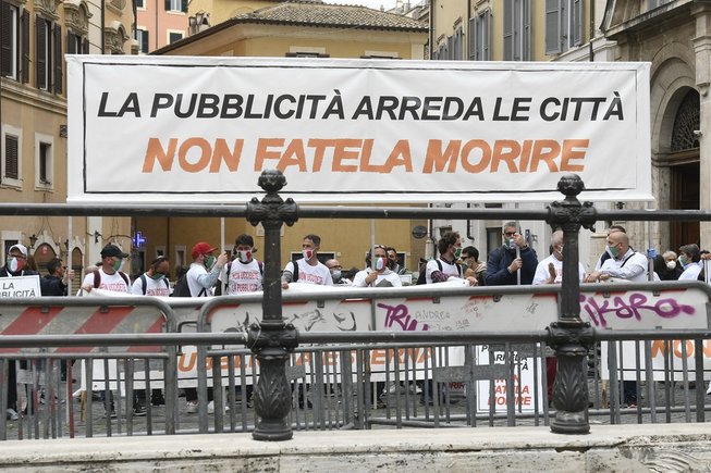 Bonus pubblicità, come funziona e chi può richiederlo: le scadenze