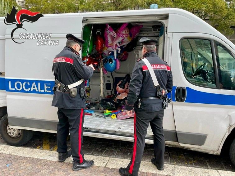 Catania, contrasto abusivismo: centro storico al setaccio dei carabinieri