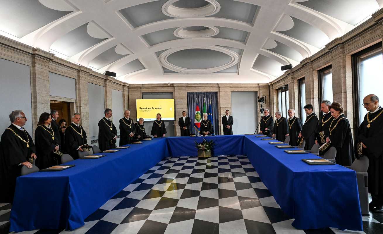 Tagli Irpef, la Regione ricorre alla Corte costituzionale per evitare il danno e la beffa