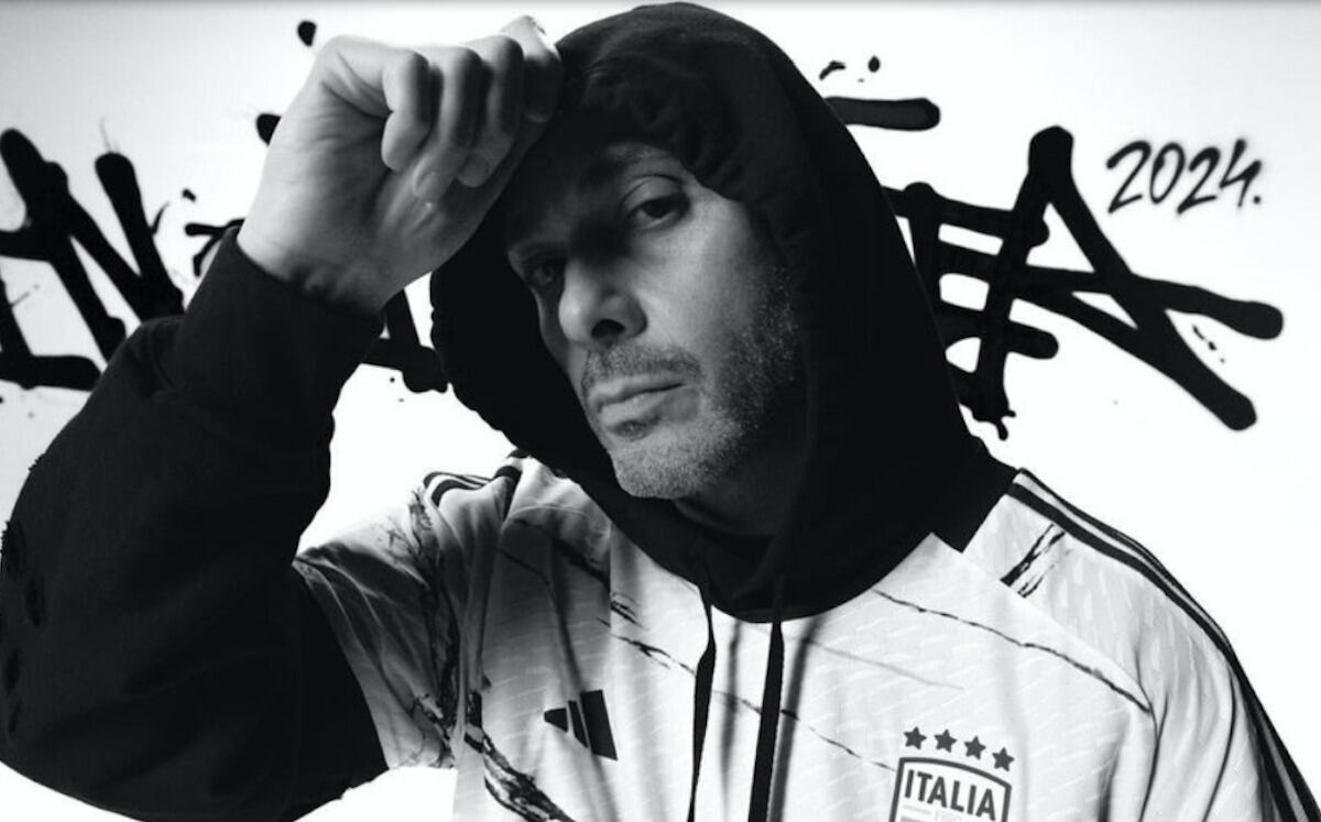 Fabri Fibra ha riscritto “In Italia 2024”, come eravamo e come siamo