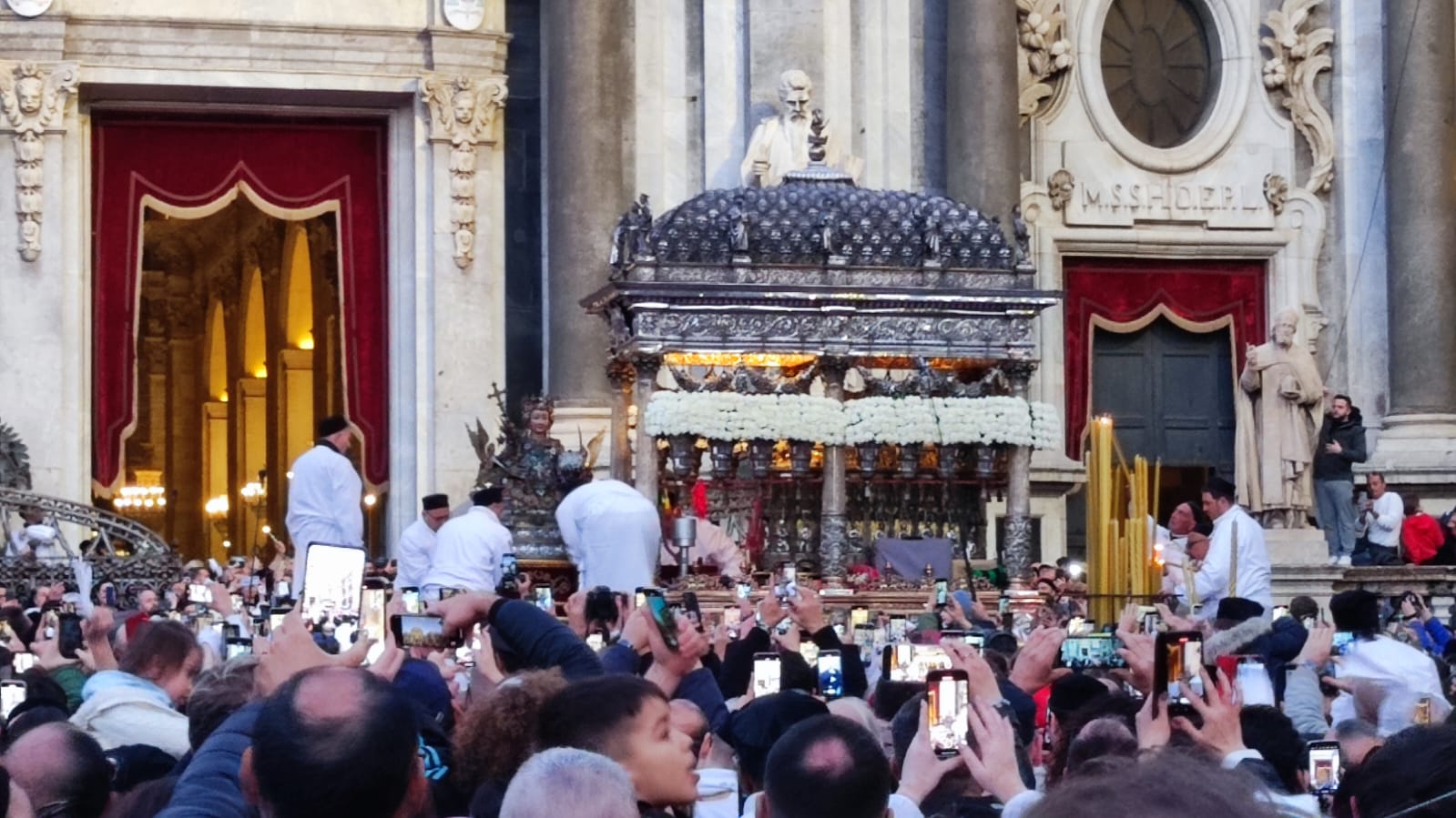 FOTO e VIDEO | Sant’Agata 2024, la diretta della festa 5 febbraio: le emozioni del giro interno