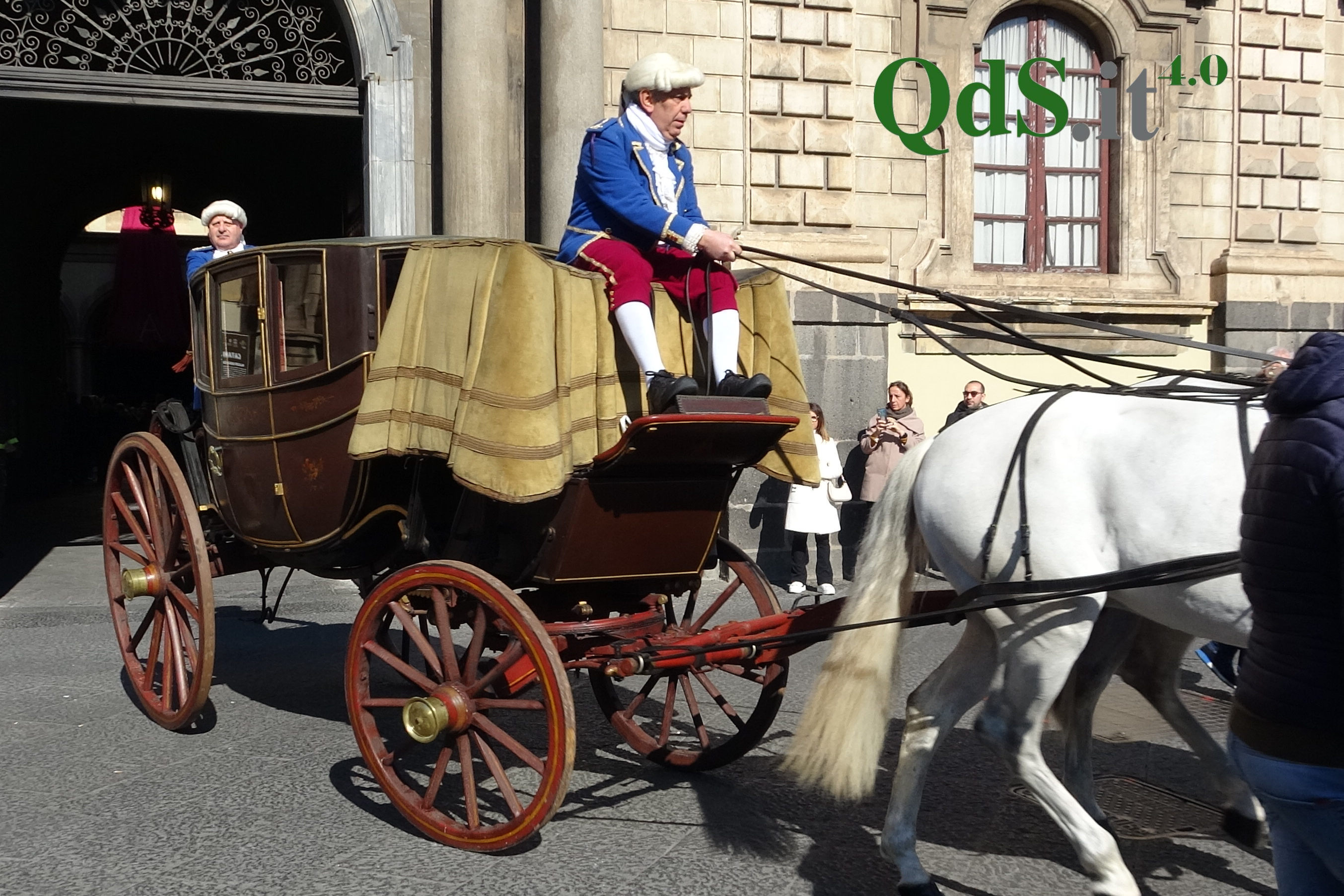 FOTO e VIDEO | Sant’Agata, inizia la festa con la Carrozza del Senato e l’offerta della cera FOTO e VIDEO | Sant’Agata, inizia la festa con la Carrozza del Senato e l’offerta della cera