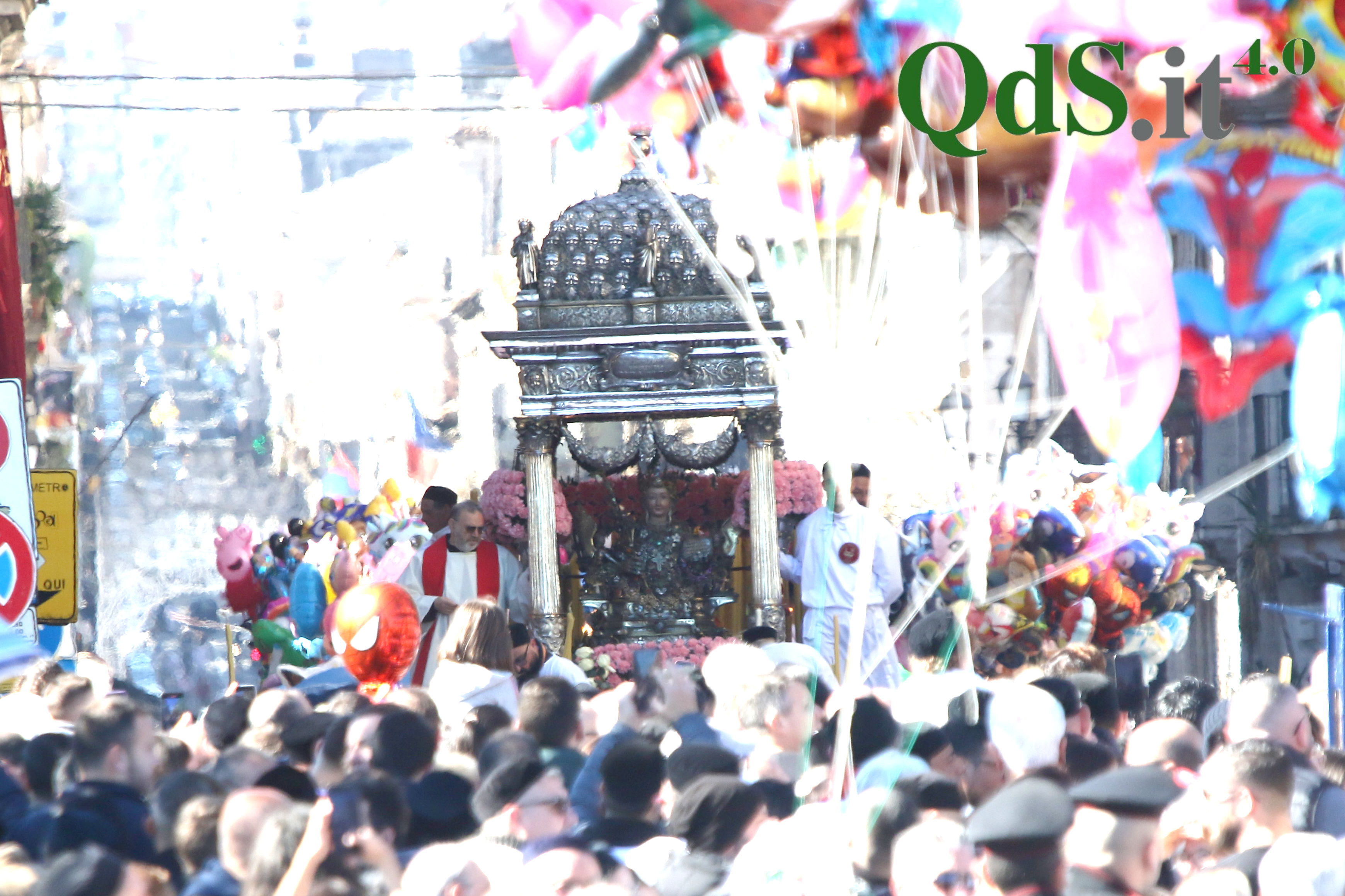 FOTO e VIDEO | “Cittadini, ecco Sant’Agata”: dopo l’uscita, è il momento del giro esterno