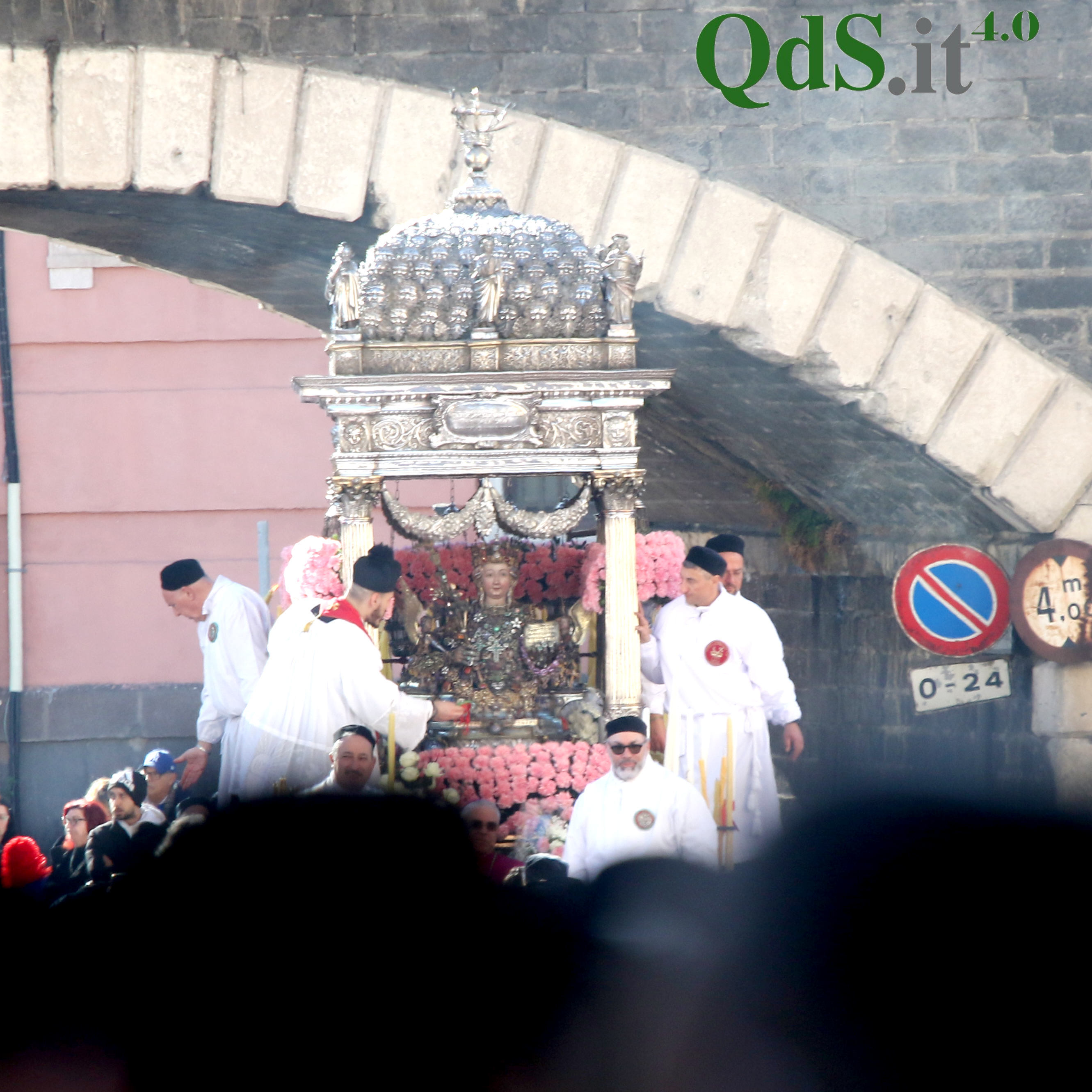 FOTO e VIDEO | “Cittadini, ecco Sant’Agata”: dopo l’uscita, è il momento del giro esterno