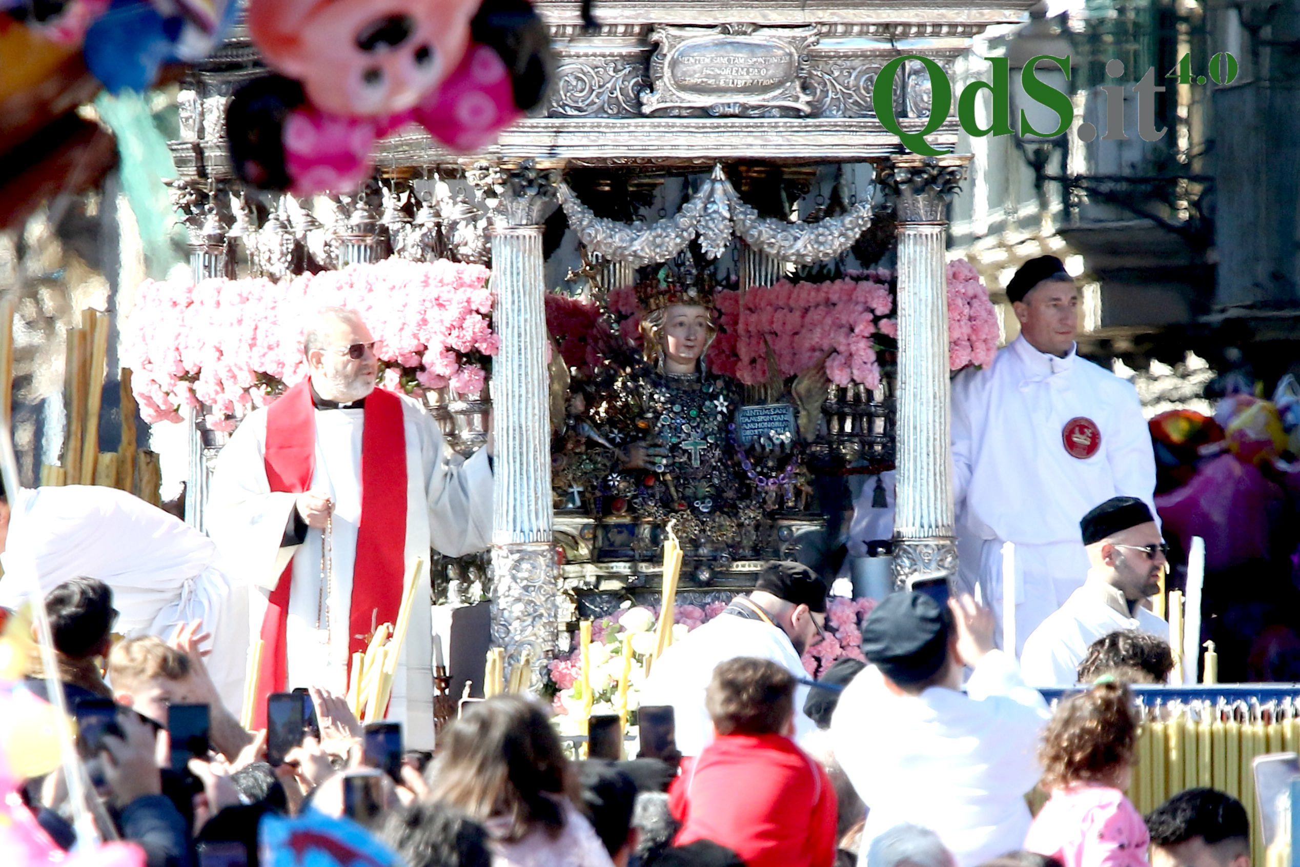 FOTO e VIDEO | “Cittadini, ecco Sant’Agata”: dopo l’uscita, è il momento del giro esterno