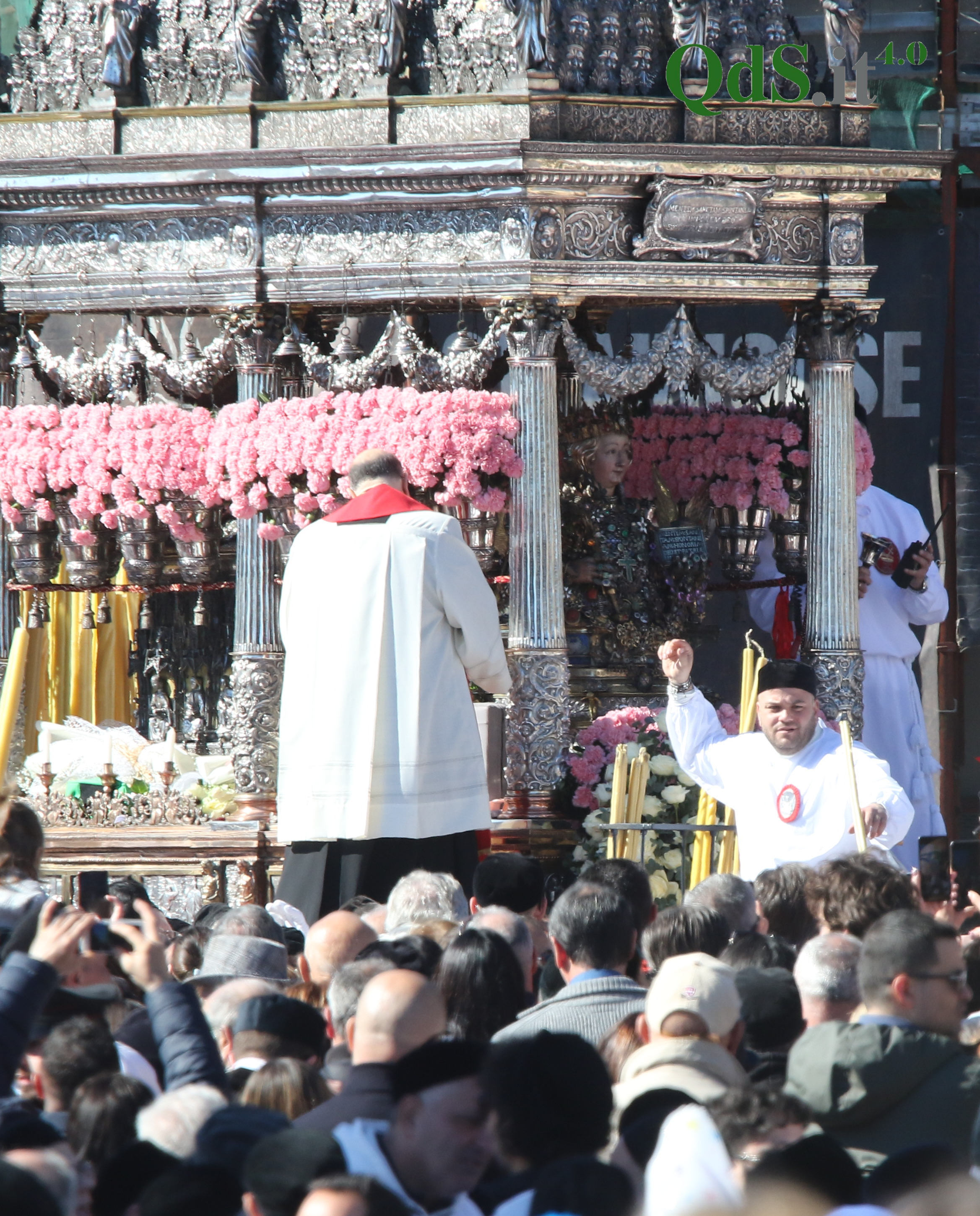 FOTO e VIDEO | “Cittadini, ecco Sant’Agata”: dopo l’uscita, è il momento del giro esterno
