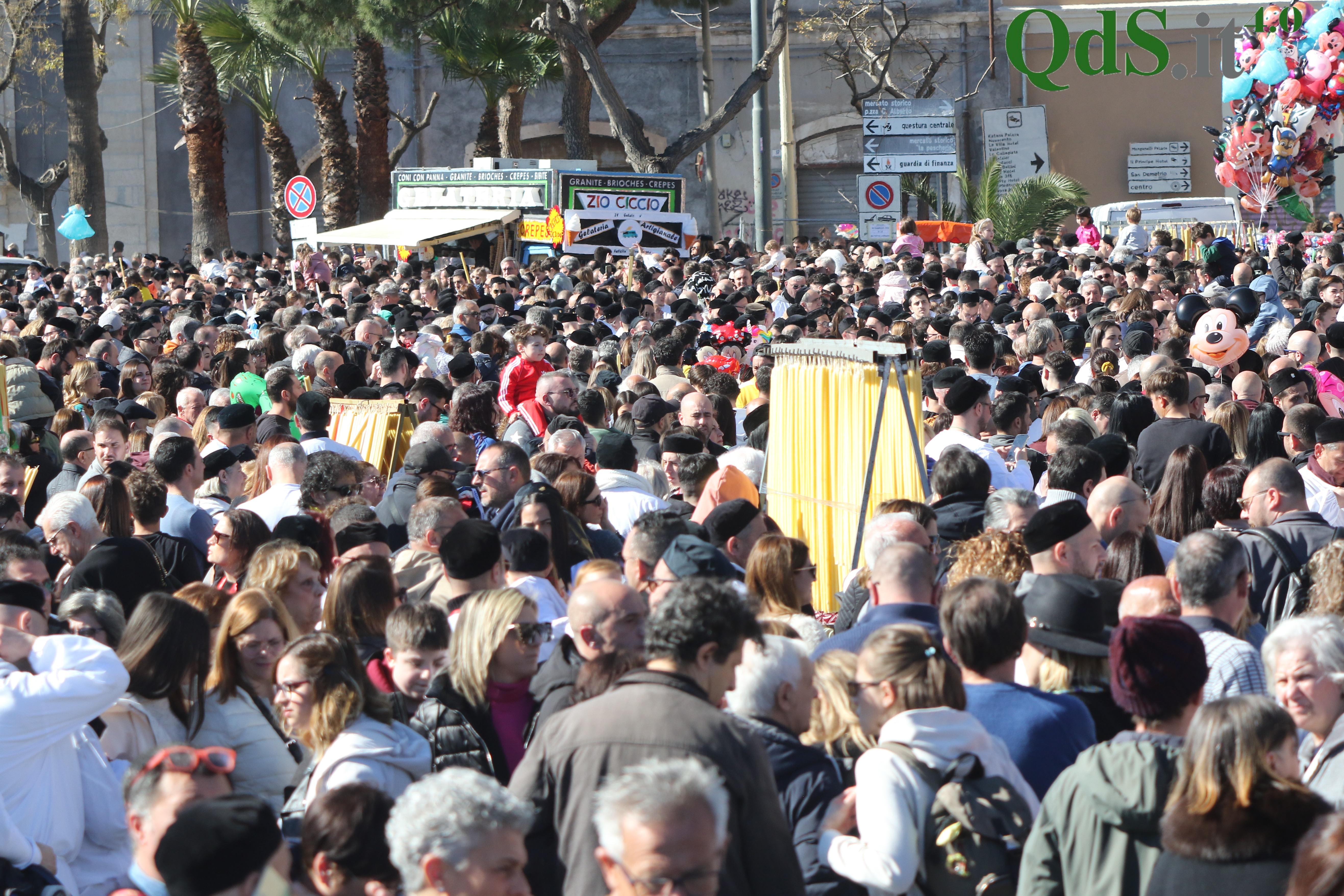 FOTO e VIDEO | “Cittadini, ecco Sant’Agata”: dopo l’uscita, è il momento del giro esterno