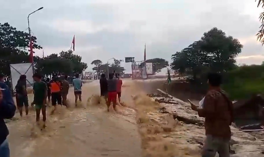 VIDEO | Indonesia flagellata da alluvione: frana improvvisa a Cilegon