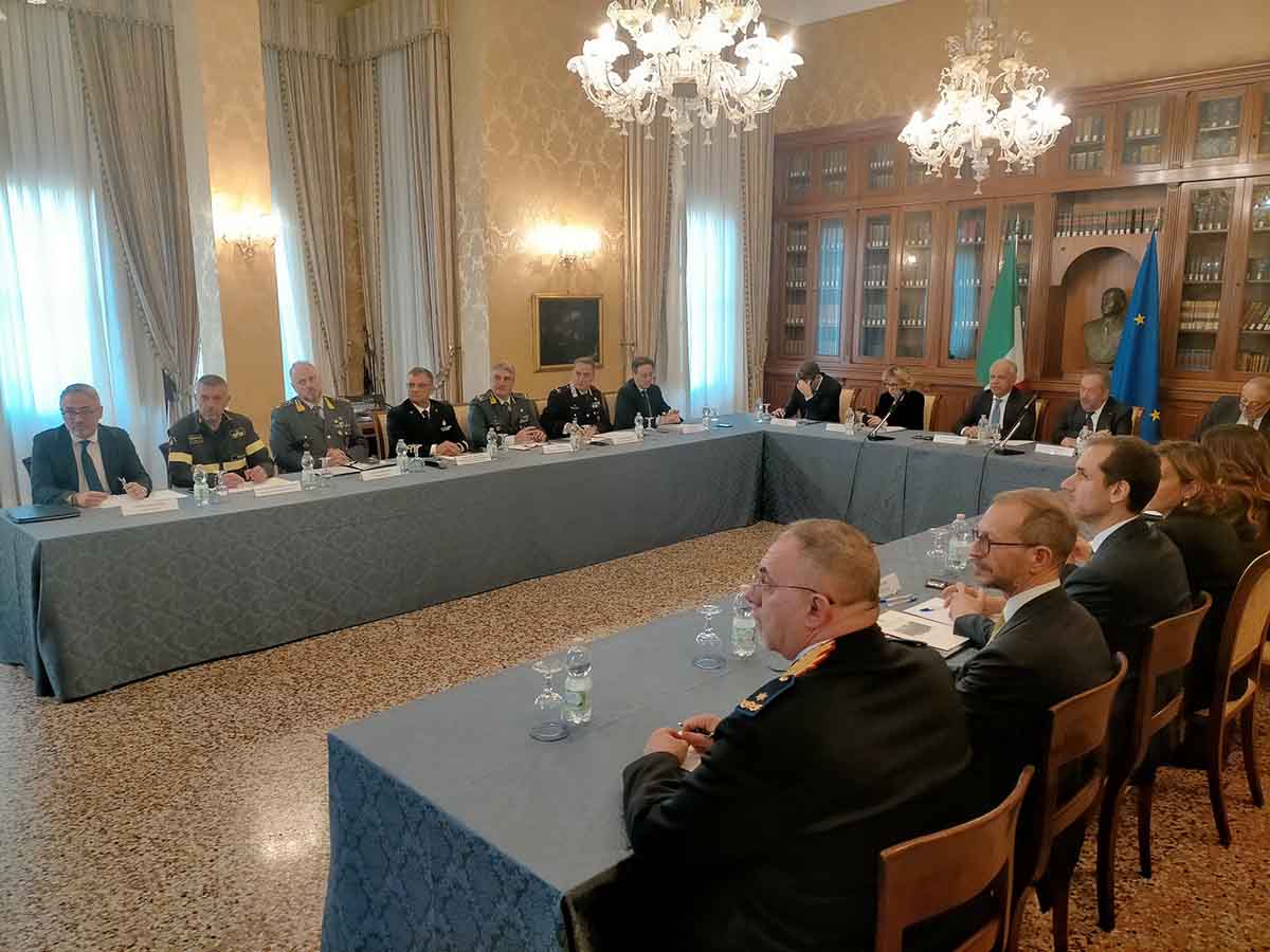 Sicurezza, Piantedosi a Palermo: “Dovremo alzare il livello”