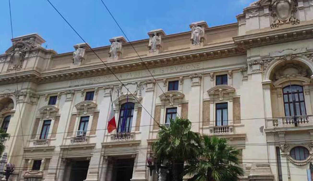 Novità dal MUR, borse di studio per studenti universitari da 2.800 a 7.000 euro