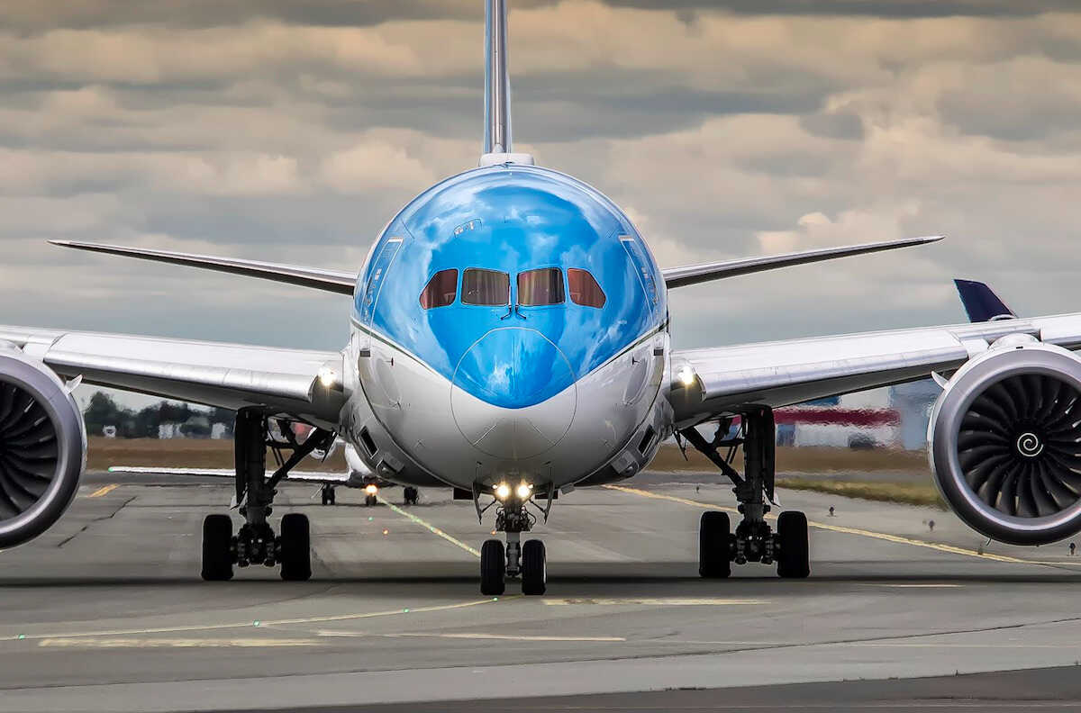 Tragedia sul volo Palermo-New York, morta una donna in aereo: atterraggio d’emergenza in Canada