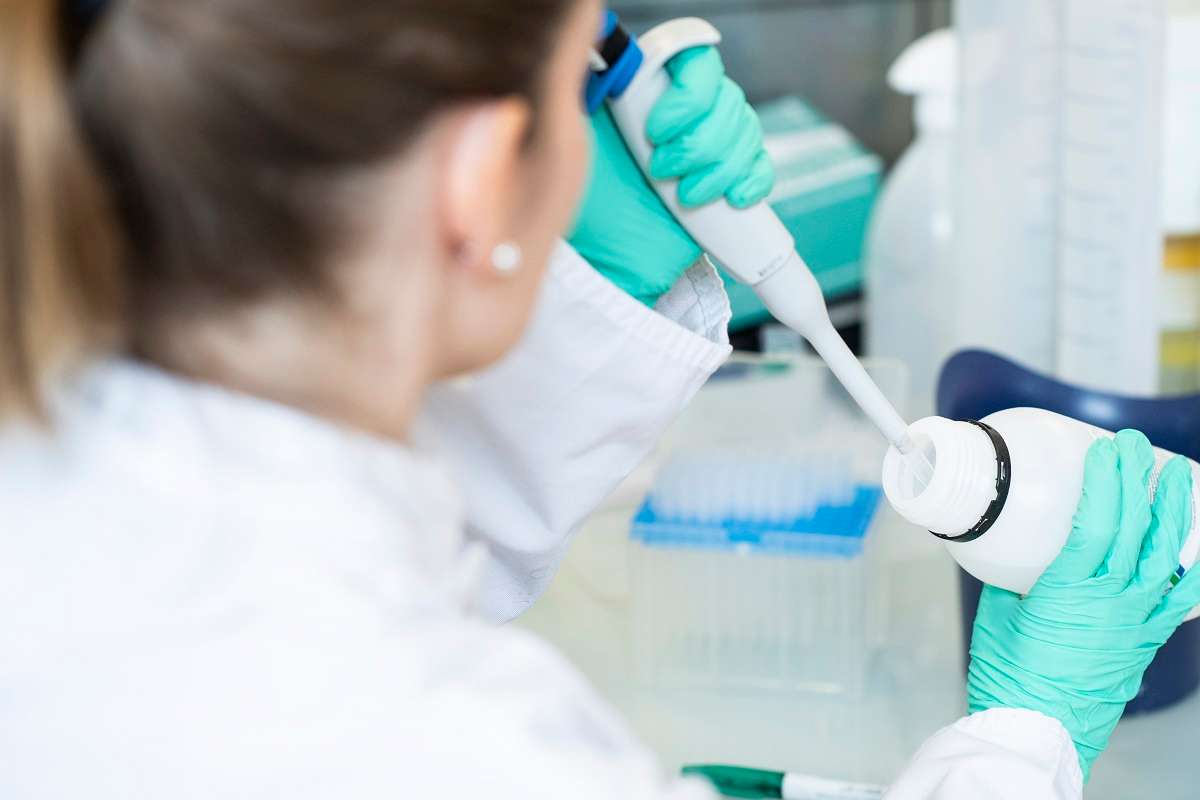 Tumori, svelato come il cancro si tiene in vita: studio italiano in copertina su Science