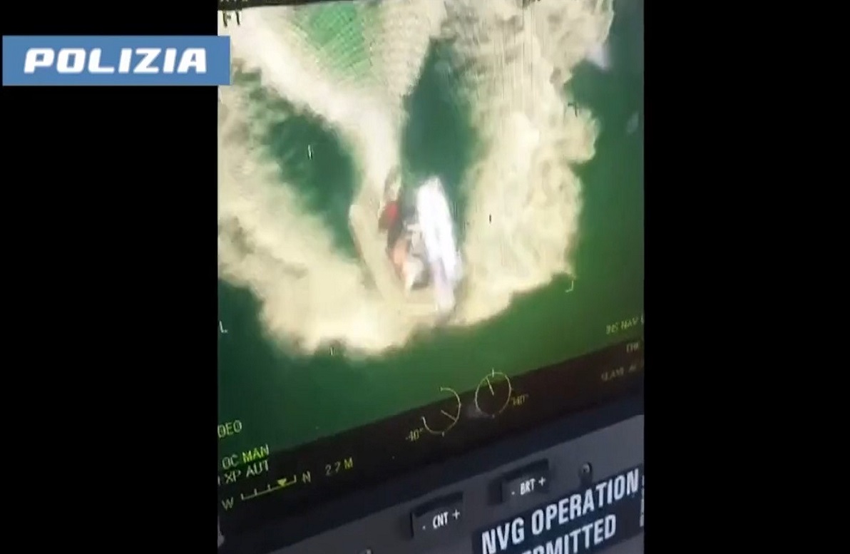 VIDEO | Viaggi “vip” e traffico di migranti dalla Tunisia alla Sicilia, scatta operazione con 12 fermi