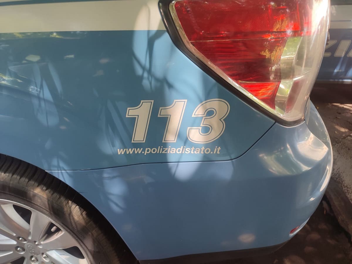 Fanno saltare bancomat con l’esplosivo e fuggono, paura in via Zia Lisa a Catania