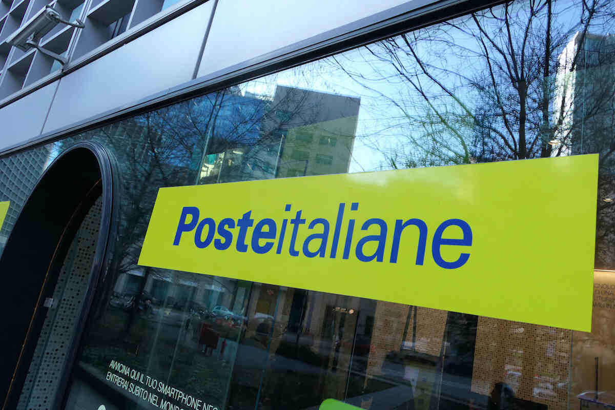 Poste Italiane assume decine di portalettere: ecco le sedi e come candidarsi
