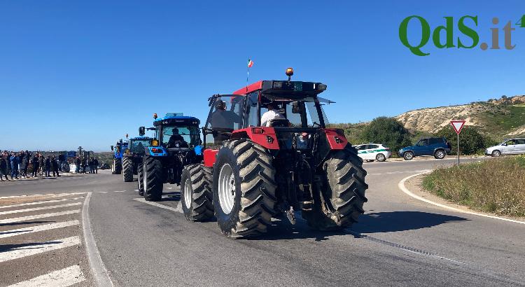 Protesta degli agricoltori ad Agrigento - foto di Irene Milisenda (5)