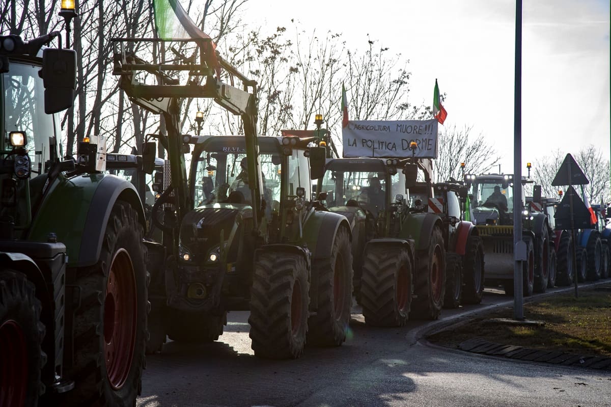 Trattori, sale esenzione Irpef: -50% per redditi da 10 a 15mila euro