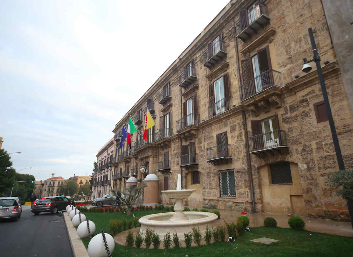 Digitalizzazione, la burocrazia ingolfa la Regione: si corre ai ripari con l’arrivo di sei esperti