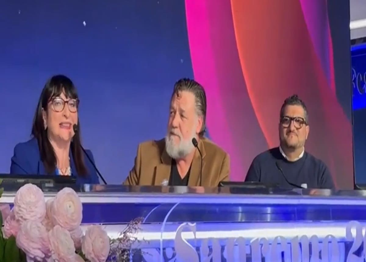 VIDEO | Russell Crowe al Festival di Sanremo 2024: il forte legame con l’Italia