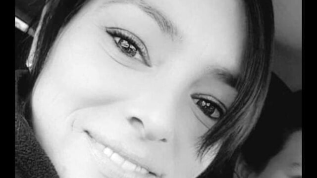 Terribile femminicidio: 41enne uccisa a coltellate, si cerca il marito