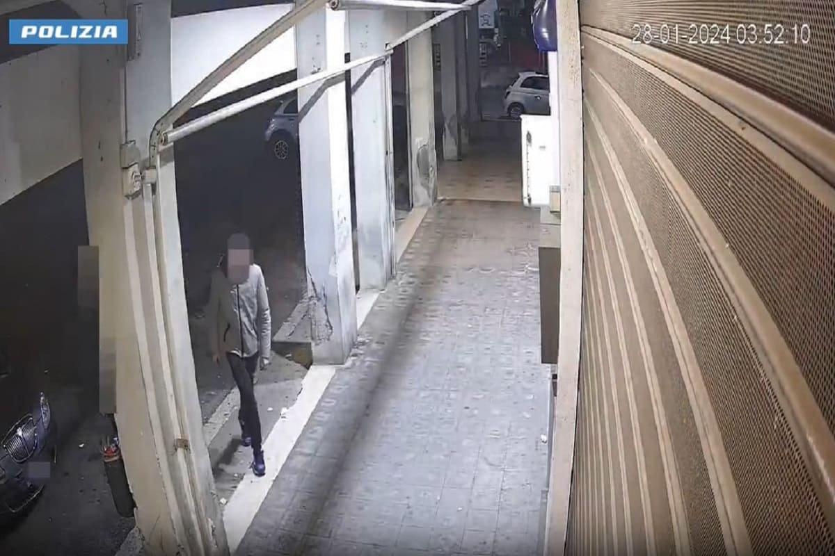 VIDEO | Inseguito e aggredito per un debito di droga, arresti per tentata estorsione a Catania