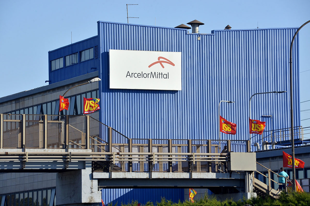 Arcelor Mittal, storia infinita da chiudere al più presto